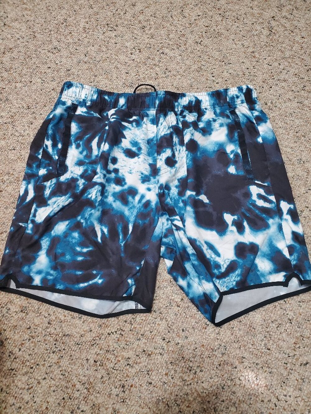 RVCA Yogger Shorts Mens Large 17in Tie Dye Gym Running Swimming Active